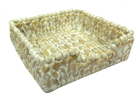 Water hyacinth napkin holder with wooden bead